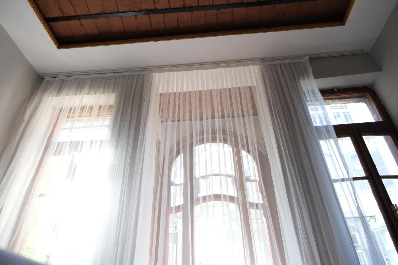 Adamantides Hotel Istanbul Exteriör bild