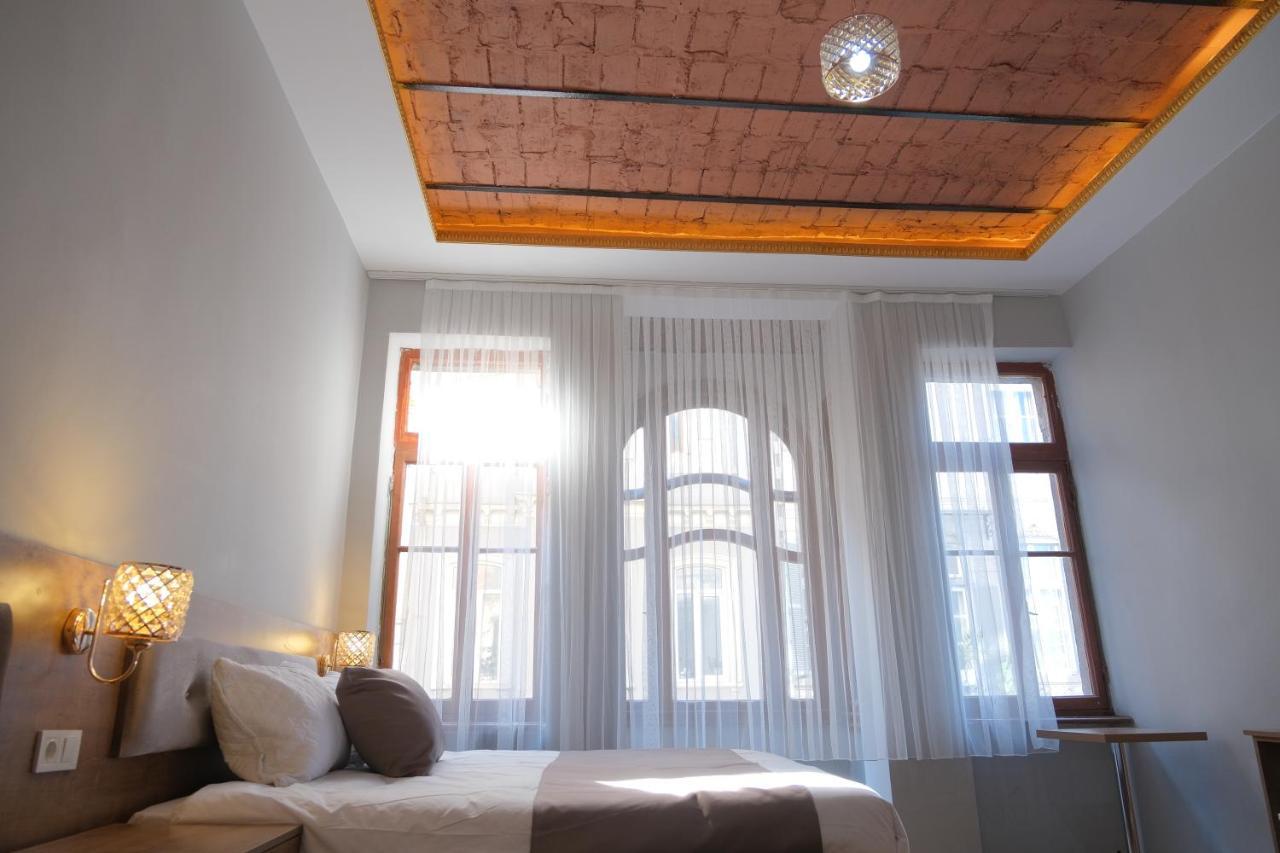 Adamantides Hotel Istanbul Exteriör bild