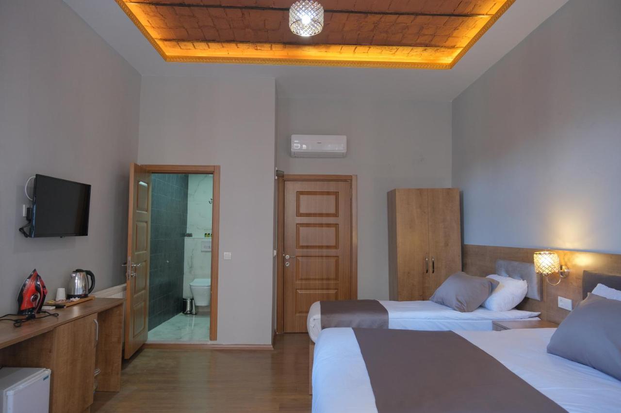 Adamantides Hotel Istanbul Exteriör bild