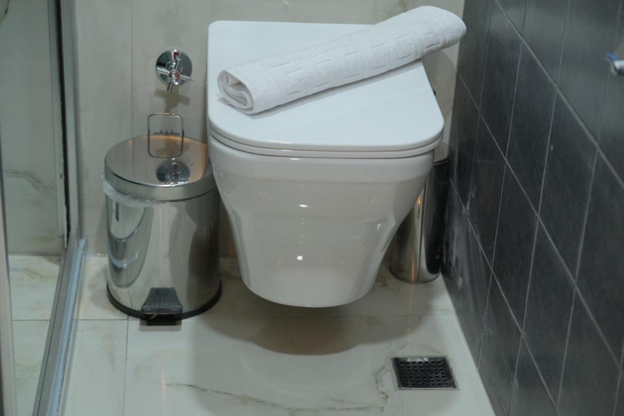 Adamantides Hotel Istanbul Exteriör bild